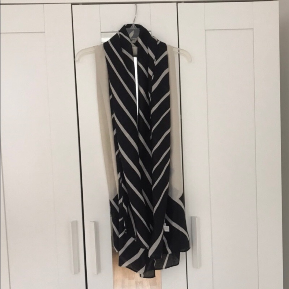 Black/white Tone scarf